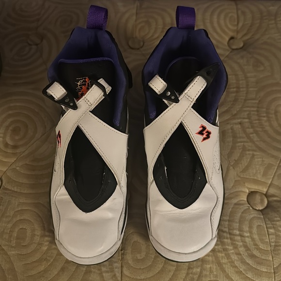 Air Jordan 8 Retro GS ‘Three-Peat’ - Picture 4 of 4
